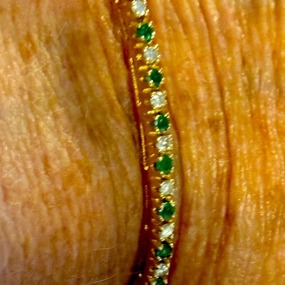 Emerald/diamond 14k bangle